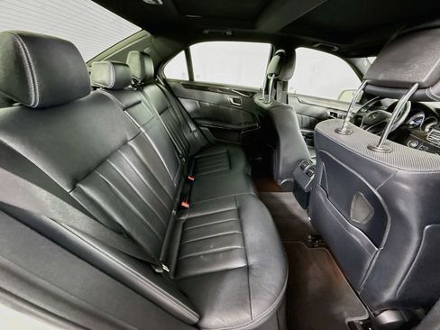 Used 2016 Mercedes-Benz E 400 Sedan image 21