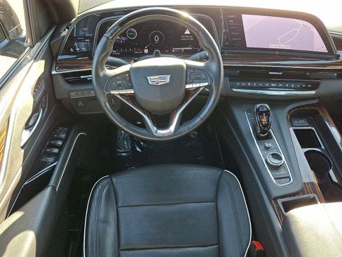 Used 2023 Cadillac Escalade Premium Luxury image 13