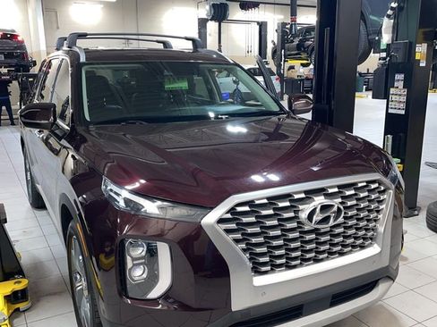Used 2022 Hyundai Palisade SEL w/ Premium Package image 3