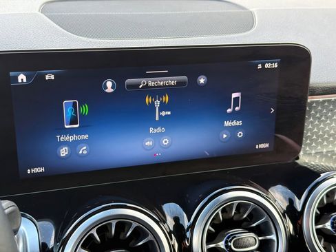 Used 2024 Mercedes-Benz GLB 250 GLB 250 image 25