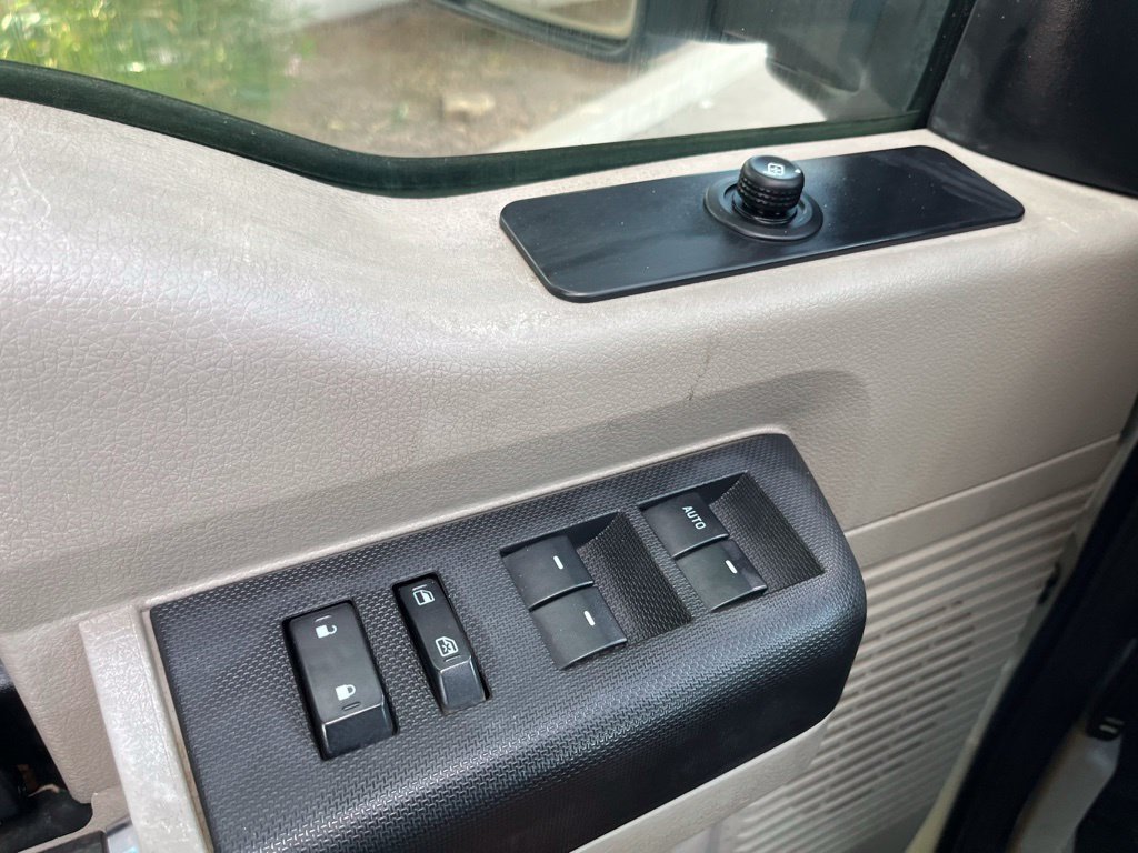 Used 2010 Ford F250 XL AWD/4WD image 26