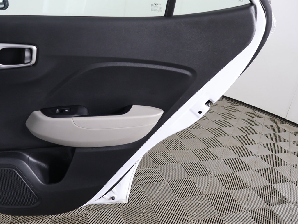 Certified 2024 Hyundai Venue SEL FWD image 22