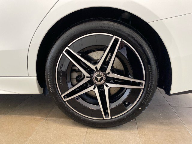 Used 2025 Mercedes-Benz C 300 4MATIC Sedan image 23