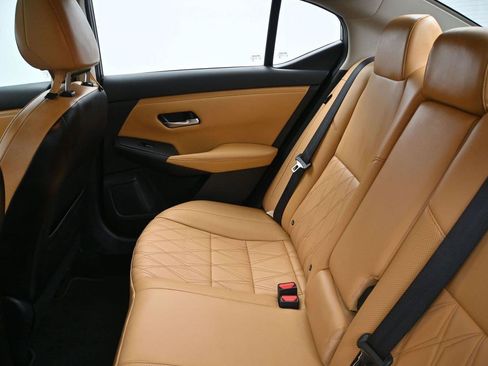 Used 2023 Nissan Sentra SV w/ SV Premium Package FWD image 12