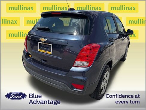 Used 2019 Chevrolet Trax LS FWD image 4