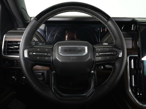 Used 2026 GMC Yukon Denali Ultimate AWD/4WD image 19