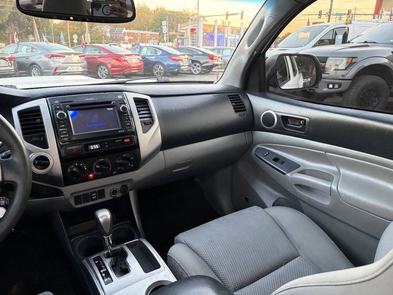 Used 2012 Toyota Tacoma 4x4 Double Cab w/ TRD Sport Pkg image 12