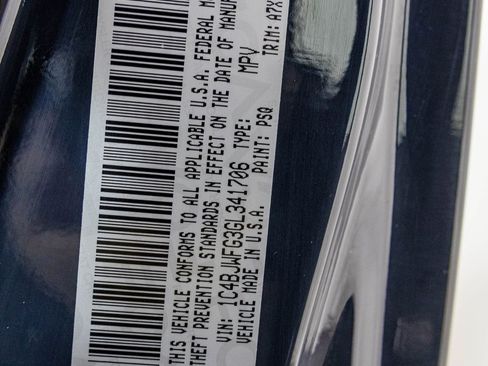 Used 2016 Jeep Wrangler Unlimited Rubicon w/ Connectivity Group image 49