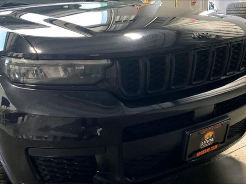 Used 2021 Jeep Grand Cherokee L Laredo image 33