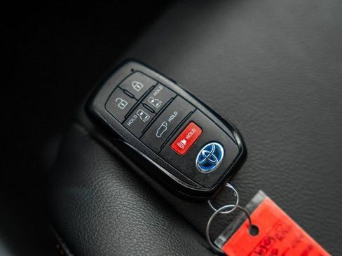 Certified 2022 Toyota Sienna XSE image 44