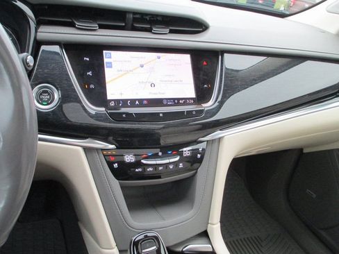 Used 2021 Cadillac XT6 Premium Luxury image 31