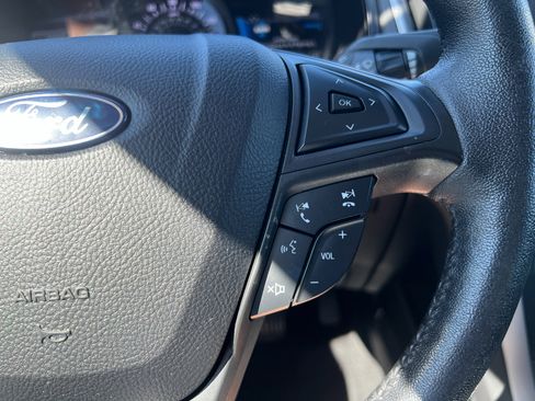 Used 2022 Ford Edge SEL image 36