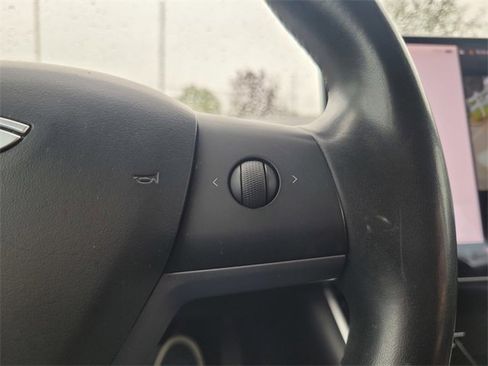 Used 2018 Tesla Model 3 Long Range image 16