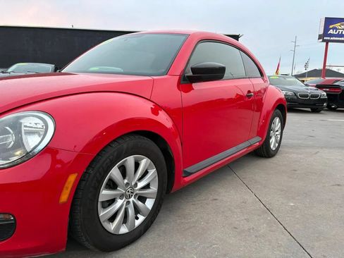 Used 2014 Volkswagen Beetle 1.8T FWD image 5