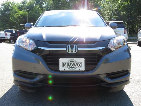 Used 2018 Honda HR-V LX image 2
