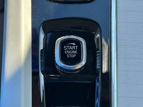 New 2026 Volvo XC60 B5 Ultra w/ Climate Package image 23