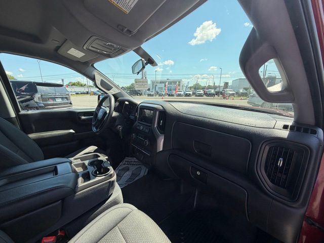 Used 2019 Chevrolet Silverado 1500 Custom w/ Custom Value Package AWD/4WD image 13