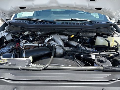 Used 2023 Ford F550 4x4 Regular Cab Super Duty image 25