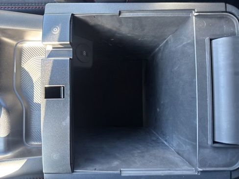 Used 2025 Ford Explorer ST-Line w/ Premium Package image 41