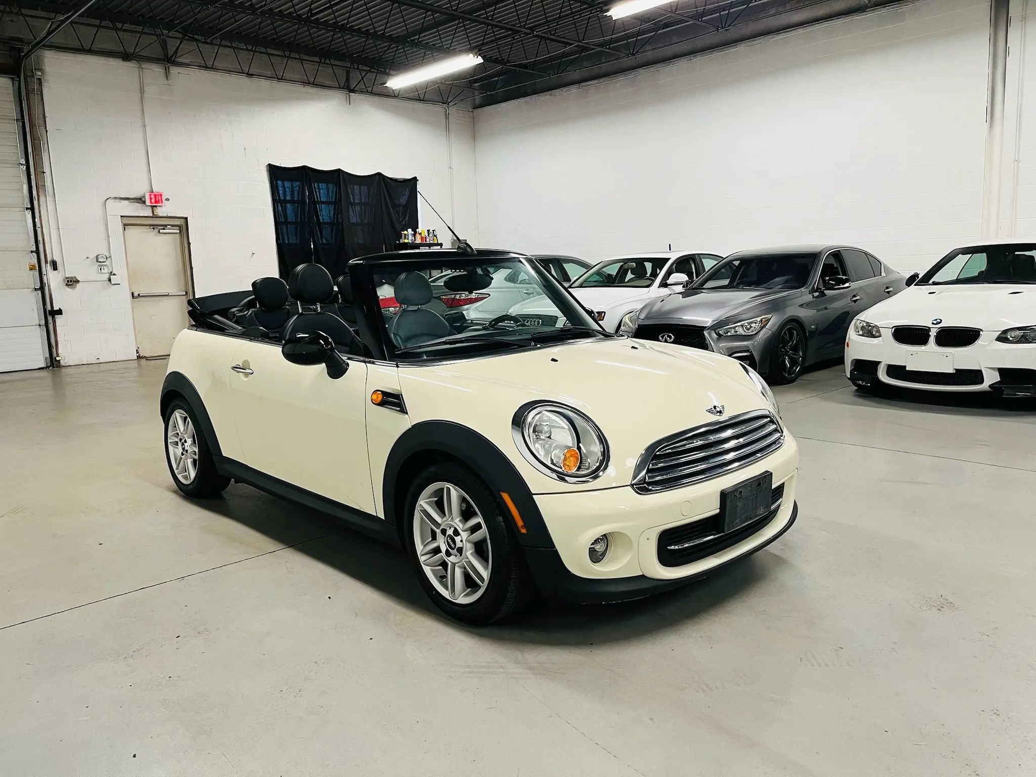 Used 2013 MINI Cooper Convertible FWD image 4