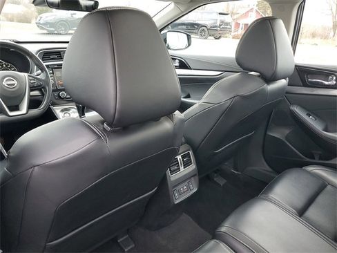 Used 2023 Nissan Maxima SL image 9