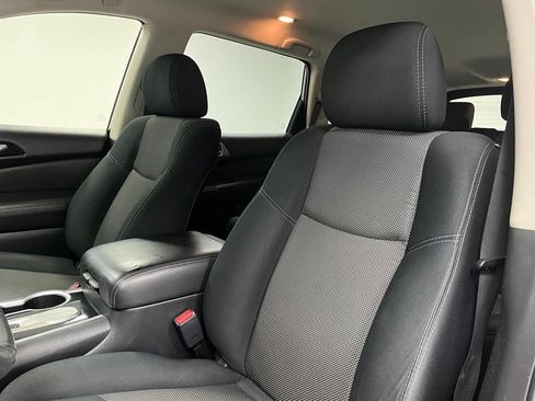 Used 2018 Nissan Pathfinder SV FWD image 22