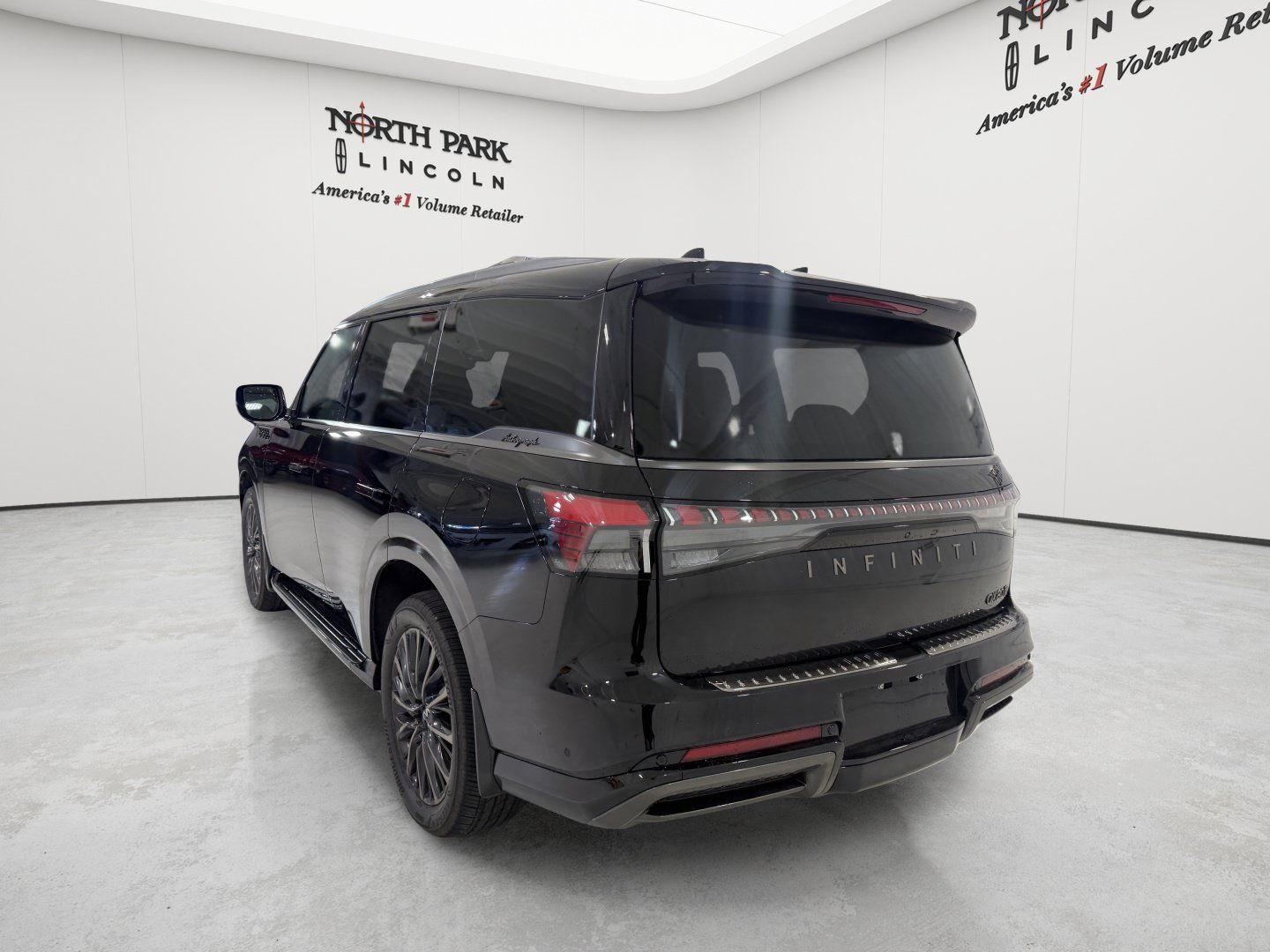 Used 2026 INFINITI QX80 Autograph AWD/4WD image 3