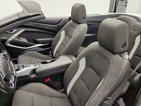 Used 2020 Chevrolet Camaro LT RWD image 21