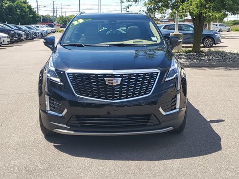 Used 2023 Cadillac XT5 Premium Luxury w/ Platinum Package AWD/4WD image 2