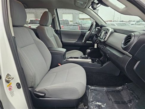 Used 2019 Toyota Tacoma SR5 image 15