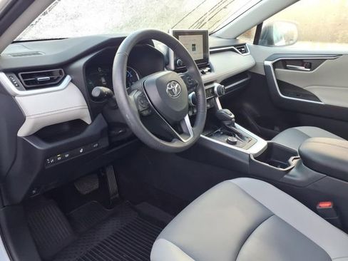 Used 2025 Toyota RAV4 XLE Premium w/ Weather Package image 16