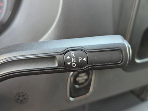 Used 2019 Mercedes-Benz Sprinter 2500 image 28