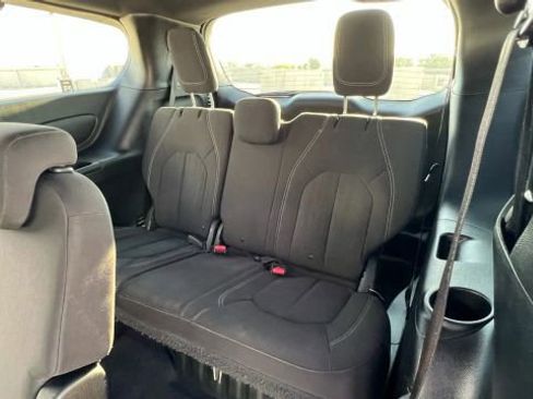 Used 2018 Chrysler Pacifica Touring Plus w/ S Appearance Package image 23