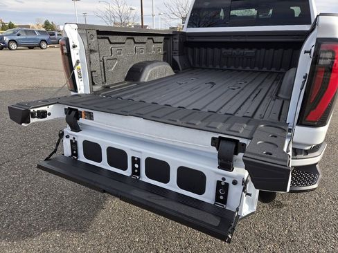 New 2026 GMC Sierra 3500 AT4 w/ AT4 Premium Plus Package AWD/4WD image 9