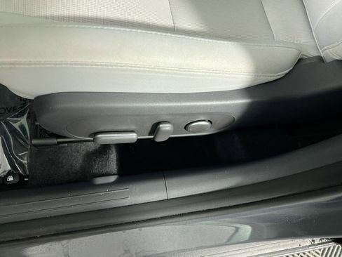 Used 2025 Hyundai Kona SEL image 13