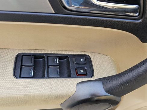 Used 2011 Honda CR-V SE image 16