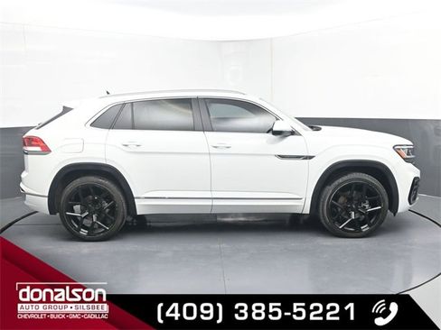 Used 2020 Volkswagen Atlas Cross Sport SEL R-Line image 2