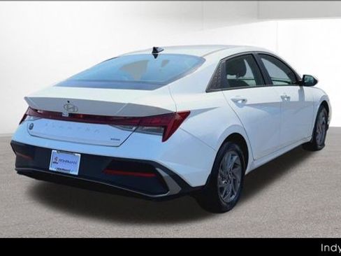Used 2025 Hyundai Elantra Hybrid FWD image 72