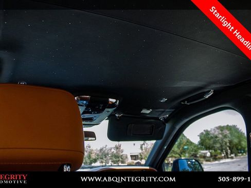 Used 2022 Rolls-Royce Cullinan w/ Dynamic Package image 40