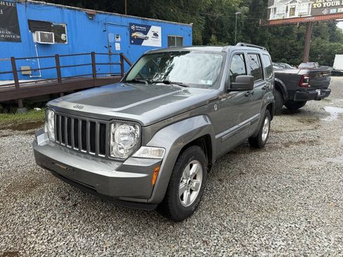 Used 2012 Jeep Liberty Sport w/ Popular Equipment Group AWD/4WD image 4