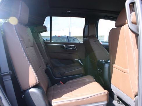 New 2026 Chevrolet Tahoe High Country AWD/4WD image 37