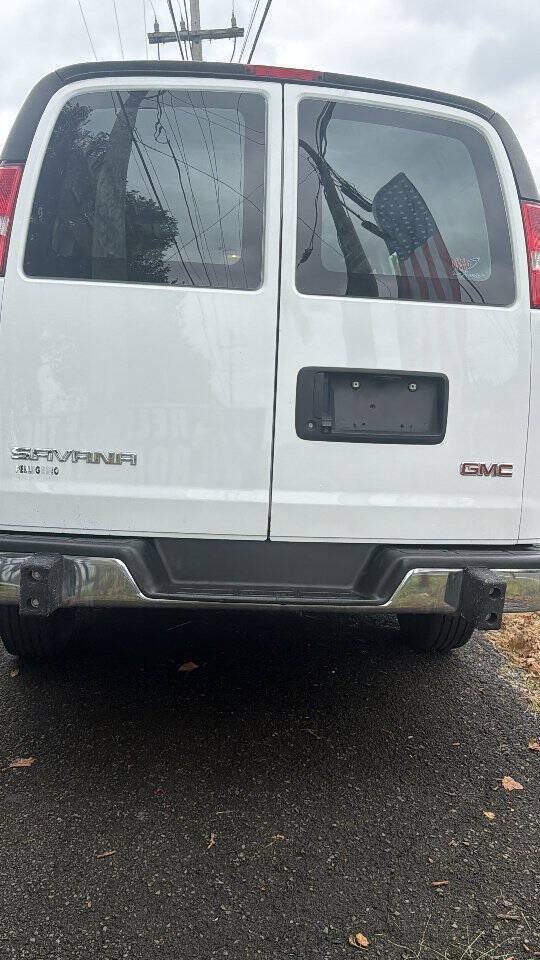 Used 2022 GMC Savana 2500 w/ Driver Convenience Package RWD image 16