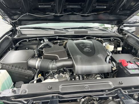 Used 2021 Toyota Tacoma TRD Sport RWD image 35