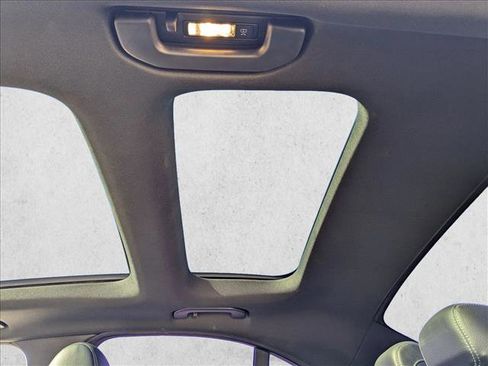 Used 2019 Mercedes-Benz C 300 C 300 image 19