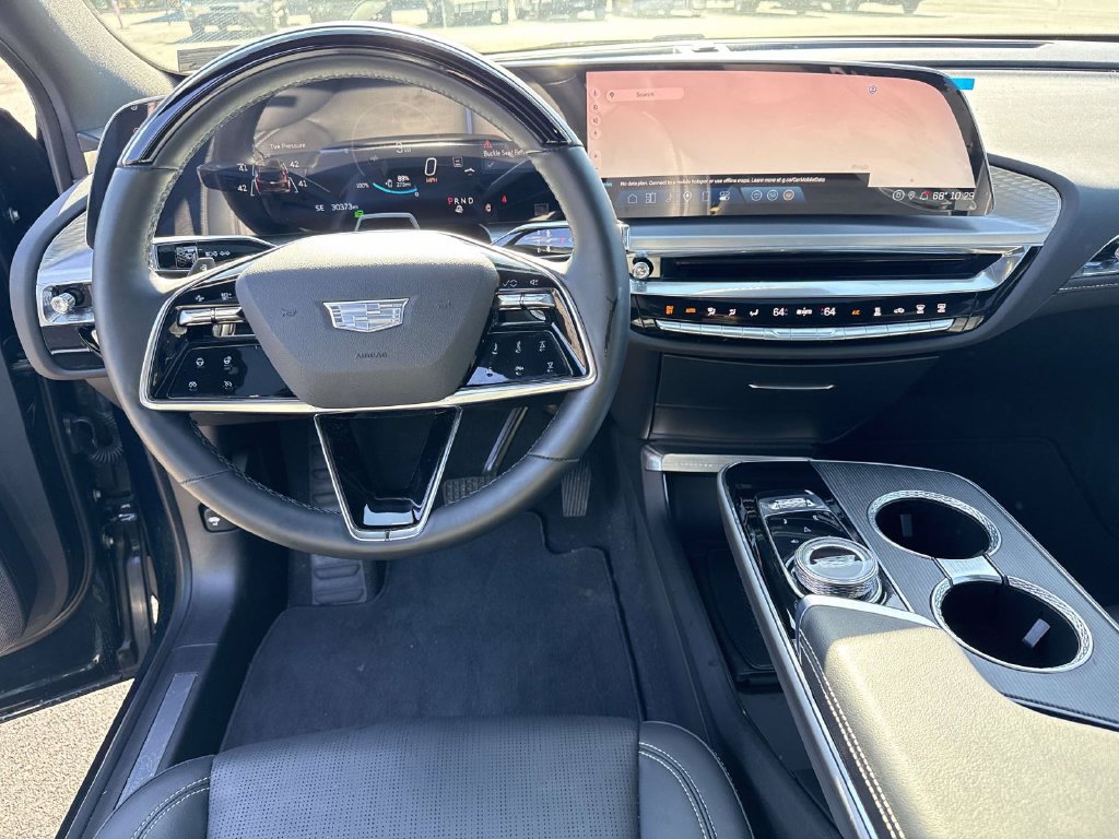 Used 2024 Cadillac Lyriq Luxury AWD/4WD image 30