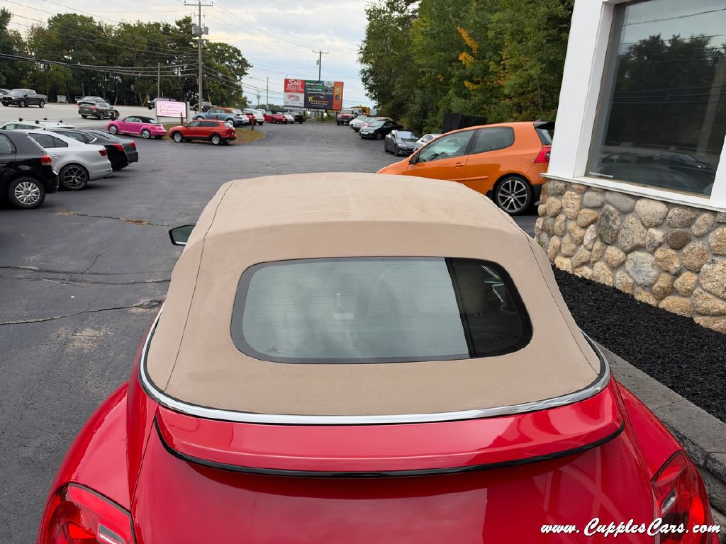 Used 2013 Volkswagen Beetle 2.0T FWD image 15