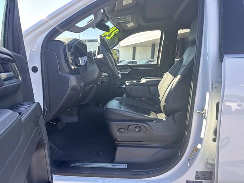 Used 2024 Chevrolet Silverado 2500 LTZ image 16