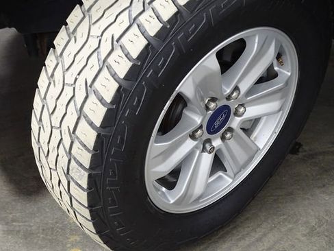 Used 2019 Ford F150 XLT image 35