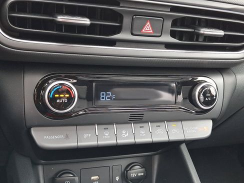 Used 2023 Hyundai Kona SEL w/ Convenience Package image 16