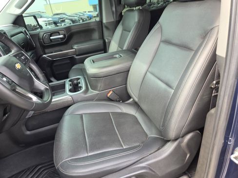 Used 2021 Chevrolet Silverado 1500 LTZ AWD/4WD image 15